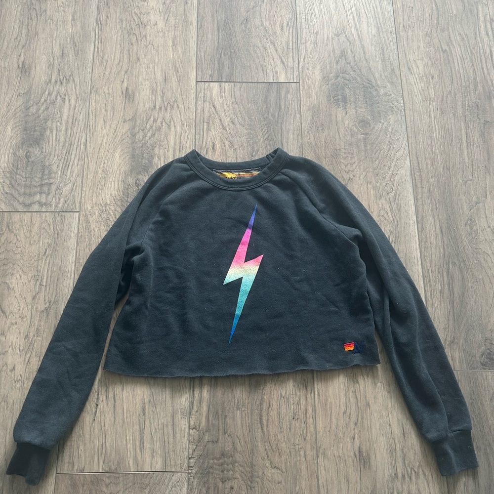 Bolt cropped av